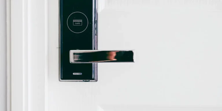 What are smart door locks? A Beginner’s Guide!